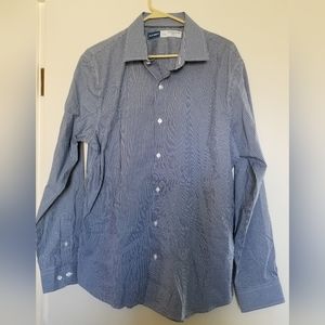 Old Navy Signature Performance Dress Shirt